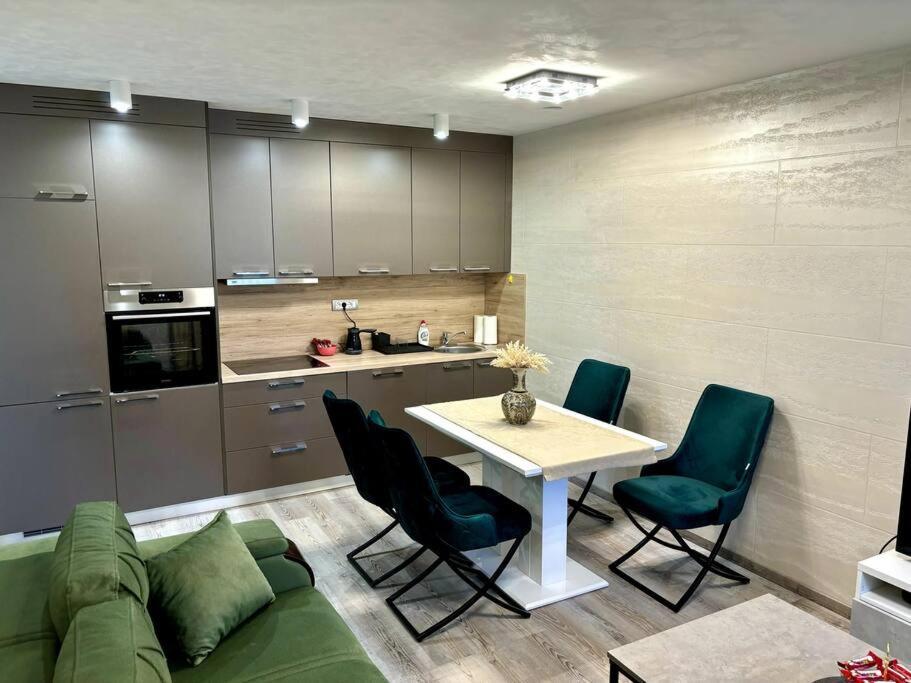 Villa Moste 3-Free Parking&Pool, Ev Station Ljubljana Exteriör bild